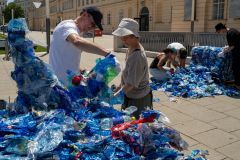 Oliver Hangl - Plastic-People-Dilemma - Foto: H. Prochart