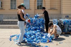 Oliver Hangl - Plastic-People-Dilemma - Foto: H. Prochart
