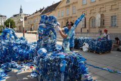 Oliver Hangl - Plastic-People-Dilemma - Foto: H. Prochart