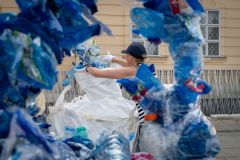 Oliver Hangl - Plastic-People-Dilemma - Foto: H. Prochart
