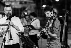 Baulücken-Konzert #4: Vienna Klezmore Orchestra - Foto: H. Prochart