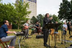 Baulücken-Konzert: Die Strottern & Jazzwerkstatt / Foto: H. Prochart