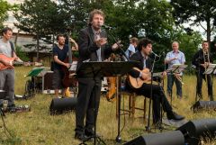 Baulücken-Konzert: Die Strottern & Jazzwerkstatt / Foto: H. Prochart