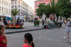 Mobile Bühne: Ferdinand Schmalz & schule für dichtung / Photo: H. Prochart