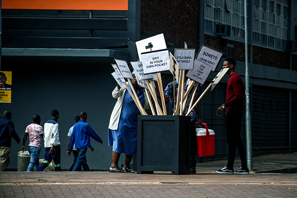 Mo/nu/menting Maboneng