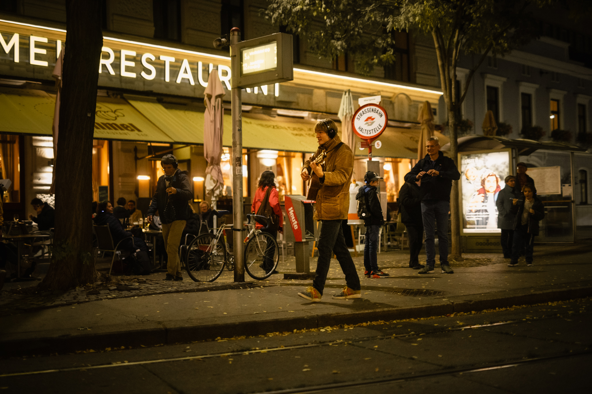 Josef-Matthias-Hauer-Platz ON EAR