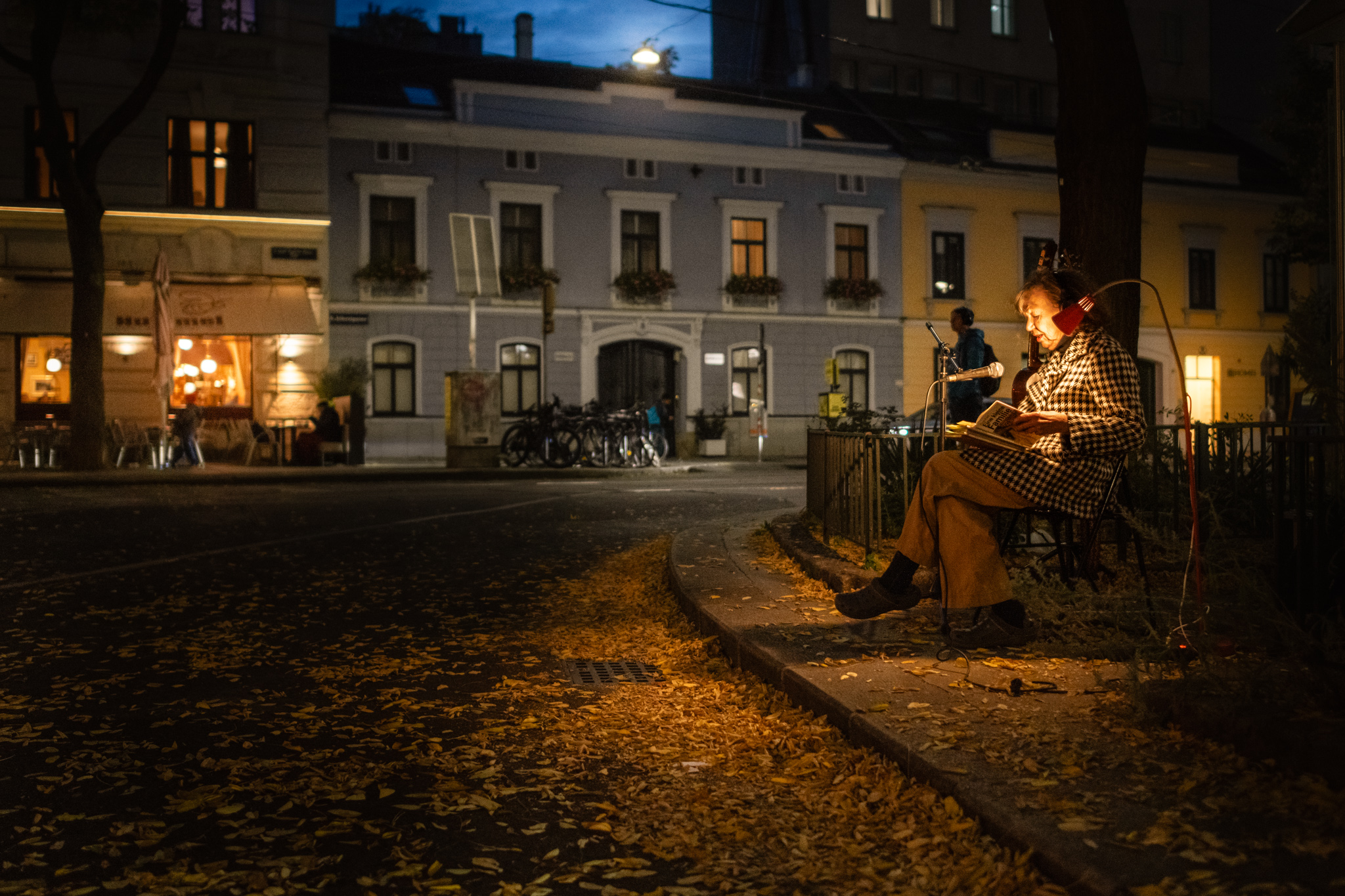 Josef-Matthias-Hauer-Platz ON EAR