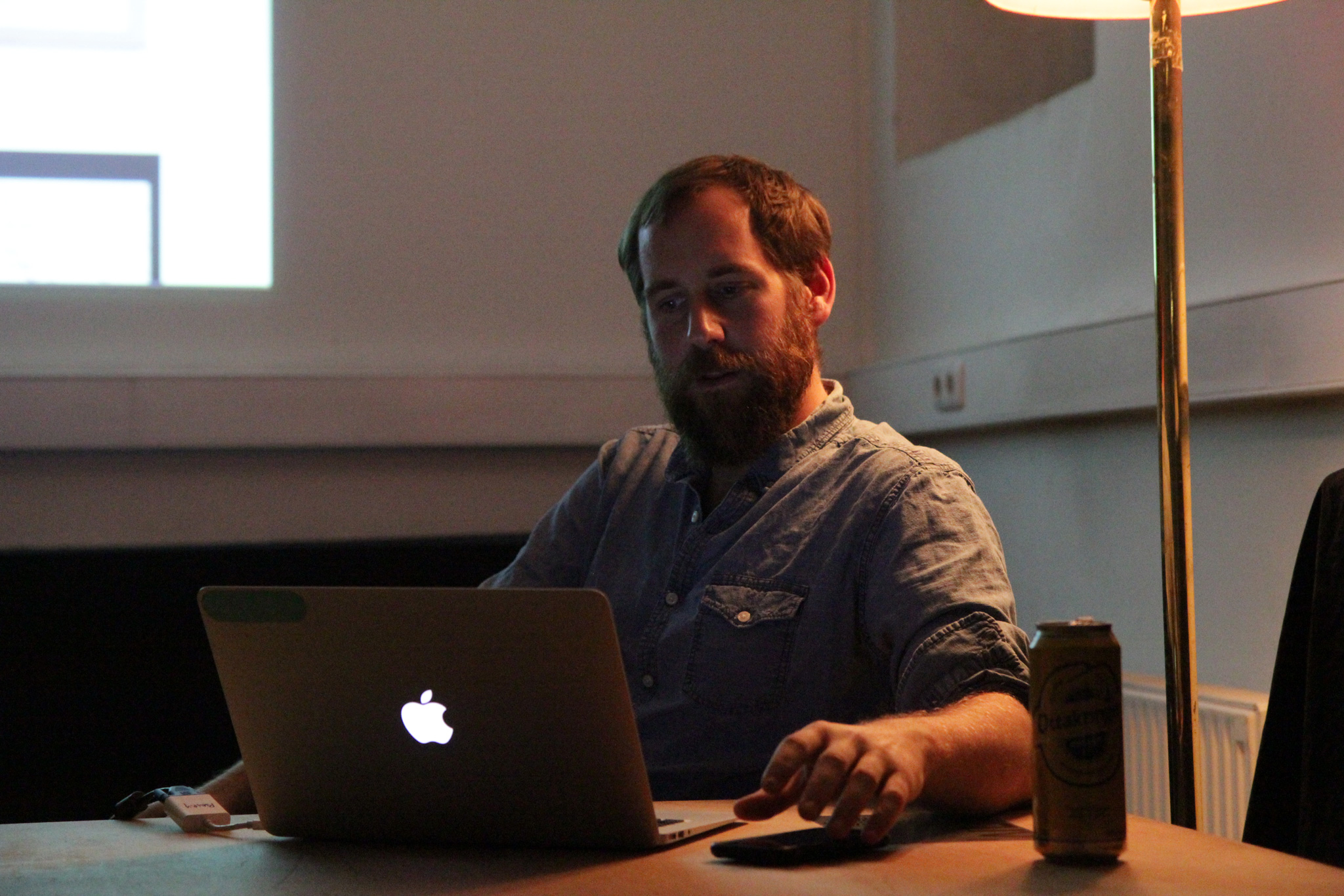 Projekt 73: Valentin Ruhry: "Online" 